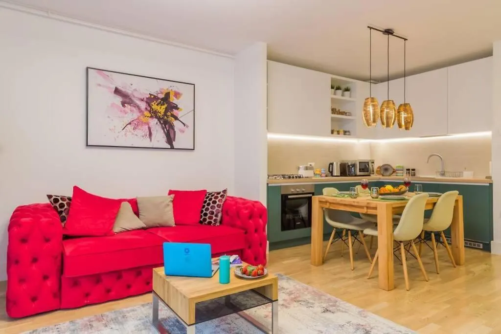 Modern Apartment Close To All Points Of Interest location