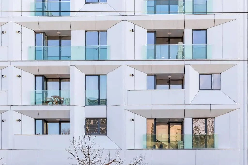Modern Apartment Close To All Points Of Interest Bucharest